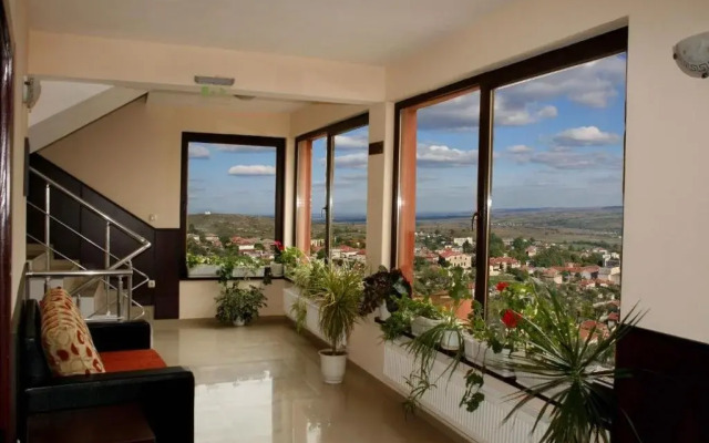 Armira Family Hotel