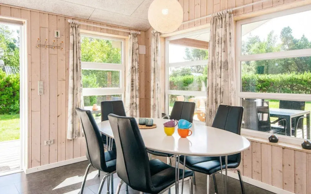 Entising Holiday Home in Jutland near Sea