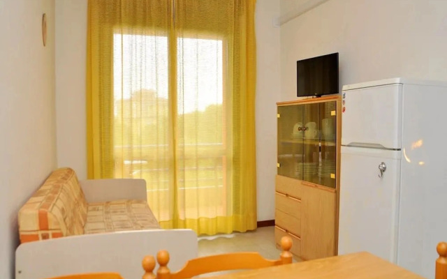 Nice Apartment With Terrace Next to the sea