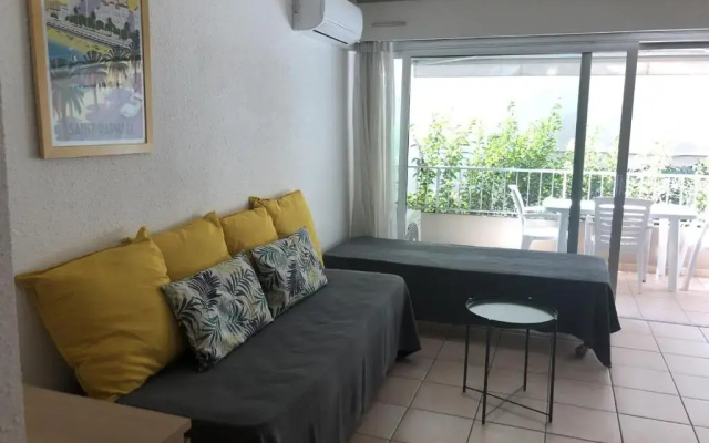 Appartement Saint-Raphaël, 1 pièce, 3 personnes - FR-1-466A-11