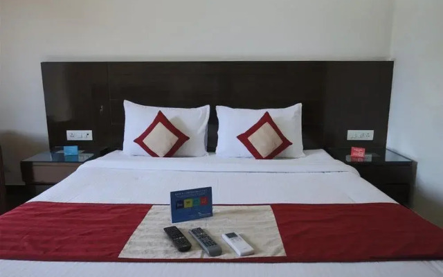 FabHotel Sikandarpur Metro Station