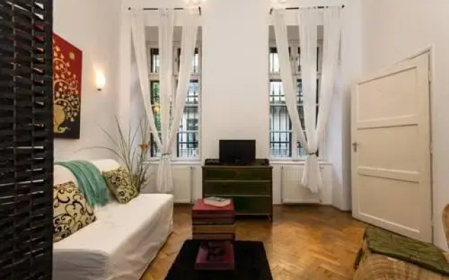 Отель Tomkha Apartman комната для гостей