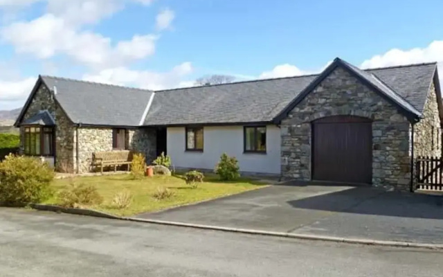 Y Gilfach