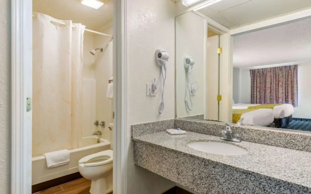Rodeway Inn