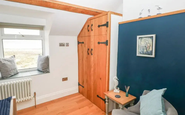 1 Salt Cottage