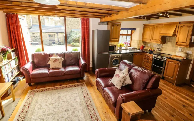 Midfeather Cottage