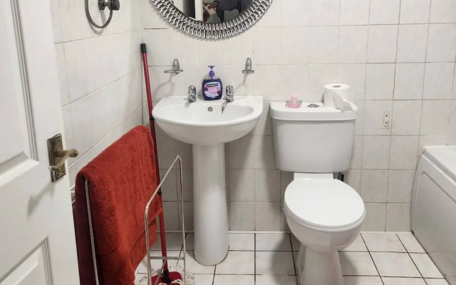 Charming Victorian Apartment in Central Wolverhampton