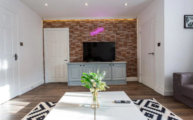 Hamlet Mews - 3 Bedroom House