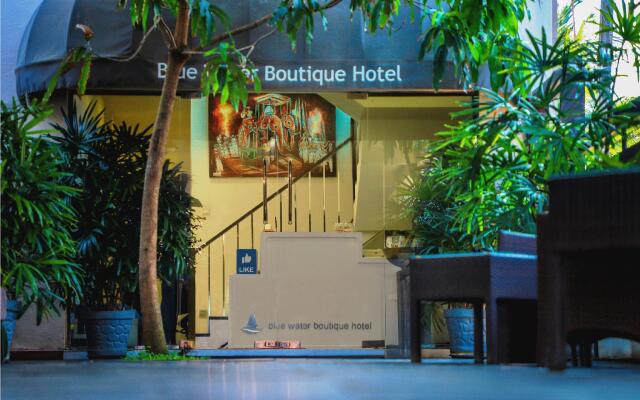 Blue Water Boutique Hotel вид на фасад
