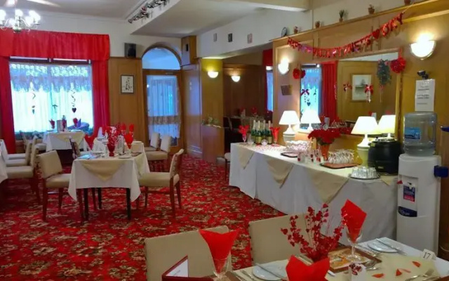 Arosfa Hotel