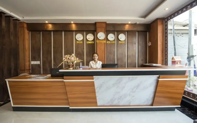 Vang Vieng Freedom Star Hotel