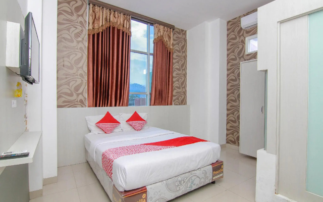 OYO 861 R Four Hotel