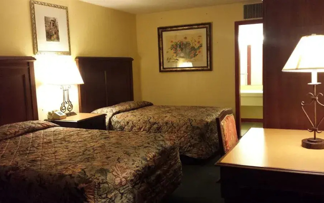 Super 8 by Wyndham Goldsboro