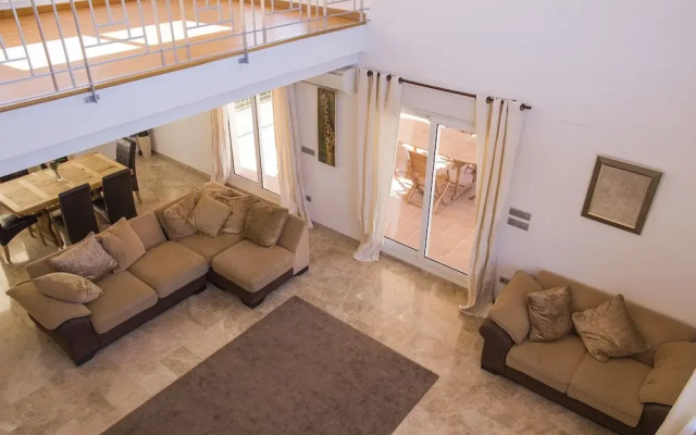 071 Villa Alqueries