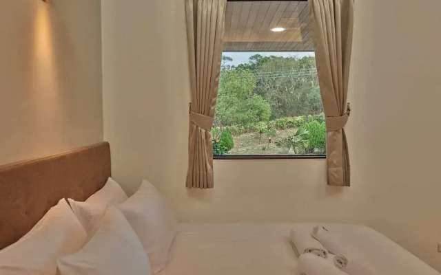 Cliff Villa