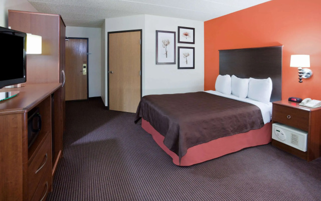AmericInn by Wyndham Coon Rapids