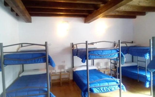 Albergue Turistico La Casa de Mi Abuela - Hostel