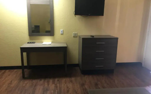 Village Inn Cotulla
