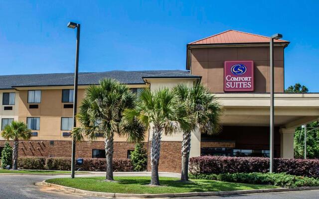Отель Comfort Suites Saraland вид на фасад