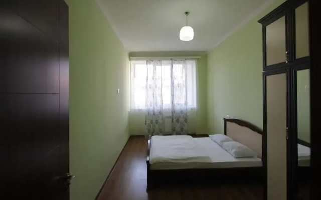FlatsInYerevan - Apartments by Republic Square
