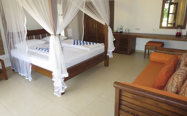 Lanka Beach Bungalows