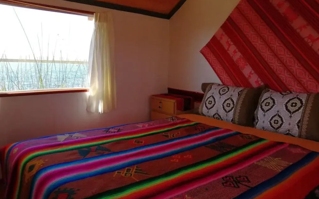 Uros Titicaca khantaniwa Lodge
