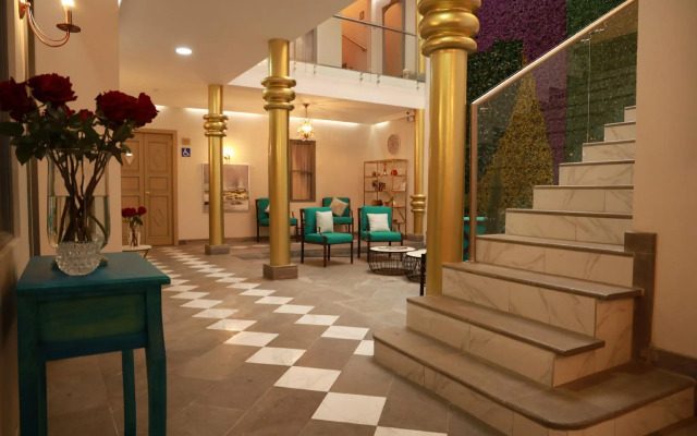 Adamas House Hotel