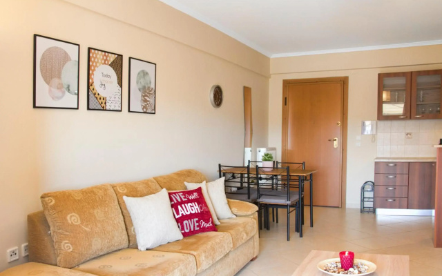 Charming Apartment near Athens Center and the Sea