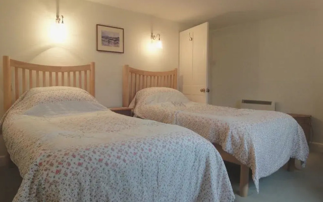 1 Rose Cottages