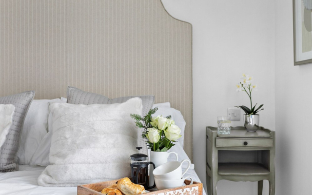 The Renoir Sea View Suite