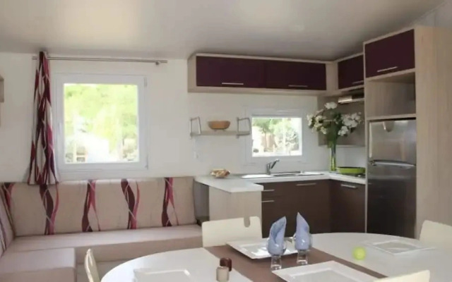 Mobile Home in Serignan With air Conditioning
