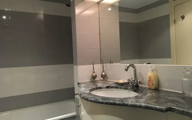 Lisbon Luxe Spacious Flat