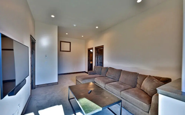 Lakota - 519 Summit Place 6 Bedroom Townhouse
