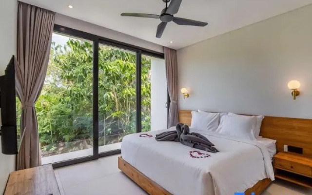 Six Palm 2BR Villa With Rooftop Near Padang Beach