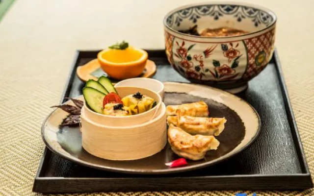 Shanghai Jingxin Guiwo Hotel (Luodian Ancient Town Baoshan Temple Branch)