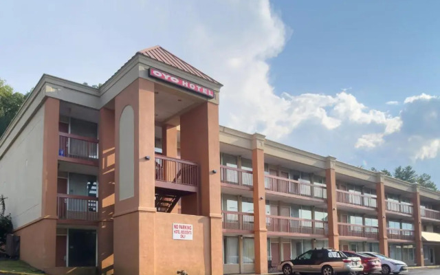 OYO Hotel Harriman near I-40