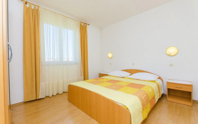 Apartments Biserka