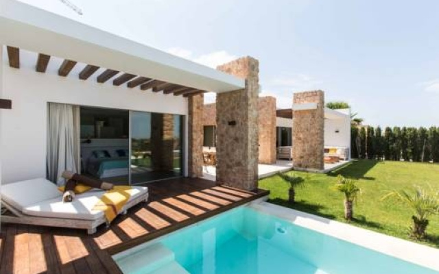 Luxury Villa With Sunset Views