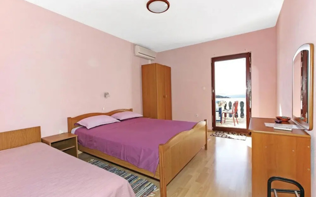Amazing Apartment in Primosten With 1 Bedrooms and Wifi