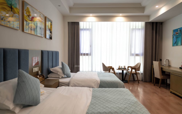 Lixian Bipeng Shiguang Hot Spring Hotel