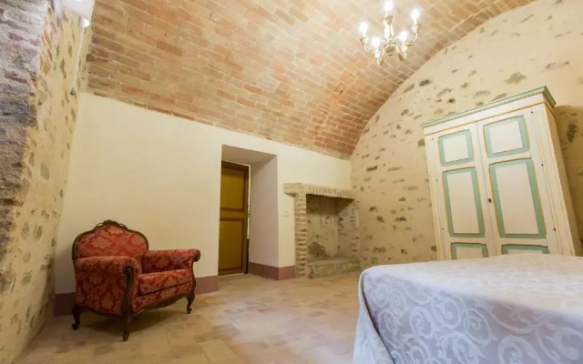 Borgo Colognola - Dimora Storica