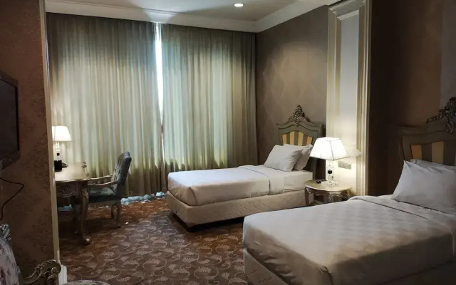 Grand Empire Palace Hotel