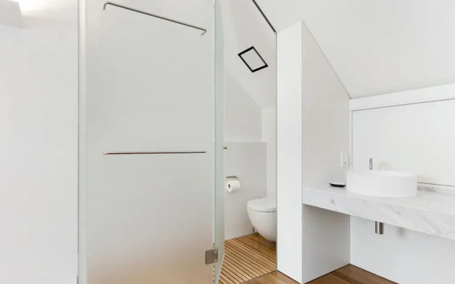 The Loft (I687)