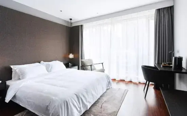 LuzhouxinyangHotel (Wanxianghui Shopping Center)