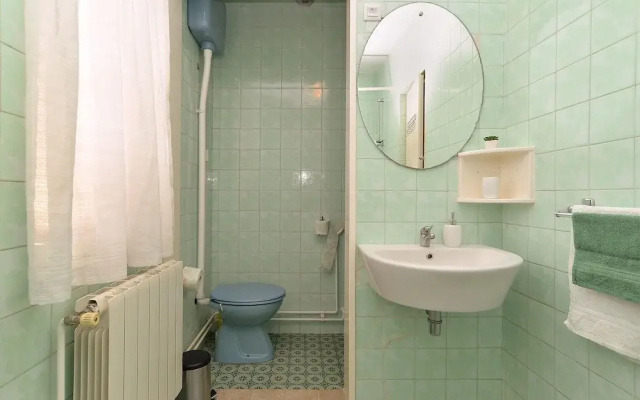 Apartment 1933