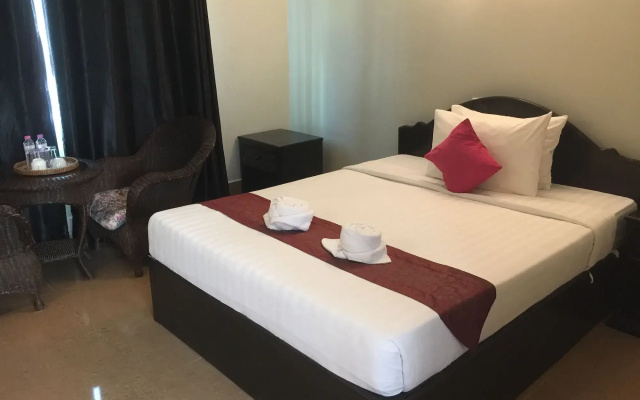 Central Night Hotel
