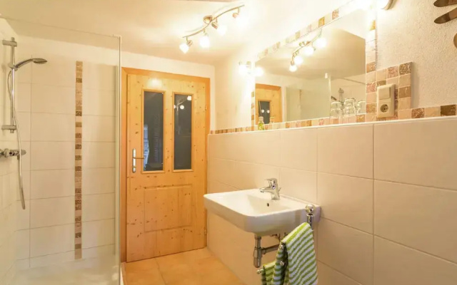 Renovated Mountain Retreat Stay