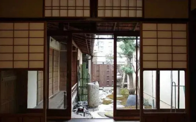 Itsutsuji hermitage