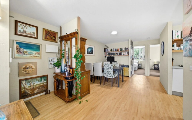 Airy & Arty 2-bed Old Kingston Foreshore