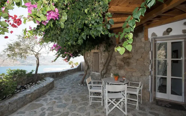 Villa Anemoessa Royal Violet with pool